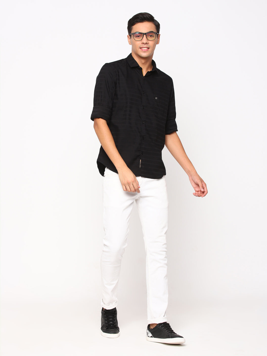 9+ Impressive Black Shirt With White Shoes Outfit Ideas